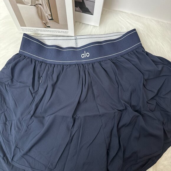 ALO athletic shorts, size M, women's - Picture 4 of 4